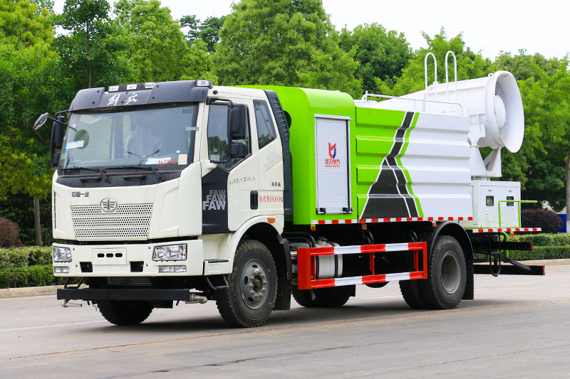 解放J6L抑尘车（方罐）11.5方（雾炮30~100米）