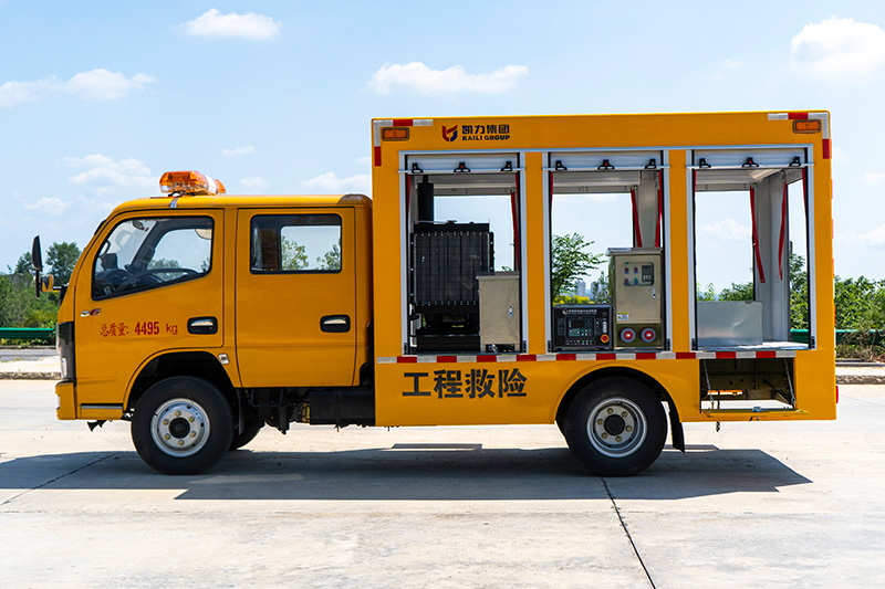 东风小多利卡双排救险车（500方 1000方）